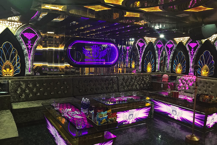 karaoke-royal-9_3c945eb556004242be48b8cecc2deda9_master (1).png